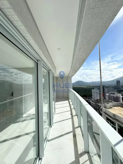 Foto 2 de Apartamento com 3 quartos à venda em Meia Praia, Itapema - SC