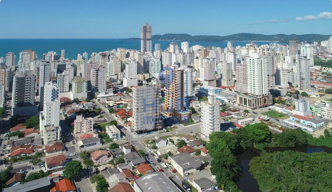Foto 2 de Apartamento com 3 quartos à venda em Meia Praia, Itapema - SC