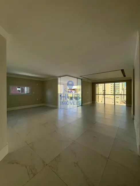 Foto 4 de Apartamento com 4 quartos à venda em Centro, Itapema - SC