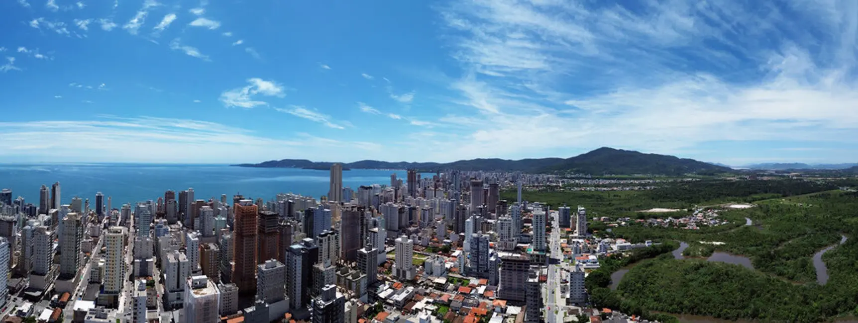 Foto 9 de Apartamento com 3 quartos à venda em Meia Praia, Itapema - SC