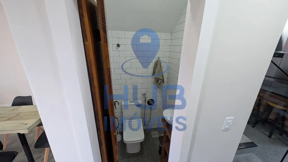 Sobrado com 3 quartos à venda em Campeche, Florianopolis - SC - imagem 5 Foto 5 de Sobrado com 3 quartos à venda em Campeche, Florianopolis - SC