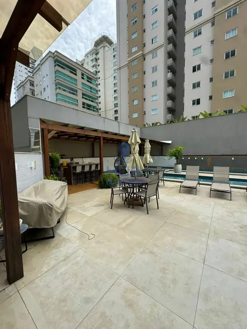 Foto 3 de Apartamento com 3 quartos à venda, 208m2 em Meia Praia, Itapema - SC