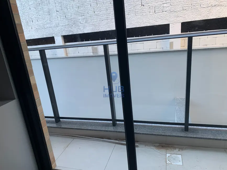 Foto 3 de Apartamento com 1 quarto à venda em Carvoeira, Florianopolis - SC