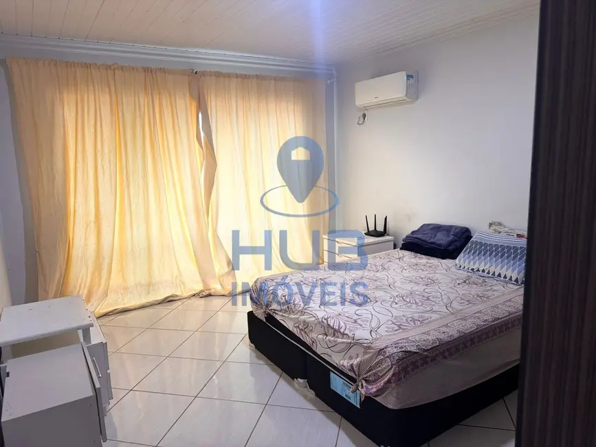 Casa com 4 quartos à venda, 220m2 em Fundos, Biguacu - SC - imagem 7 Foto 7 de Casa com 4 quartos à venda, 220m2 em Fundos, Biguacu - SC