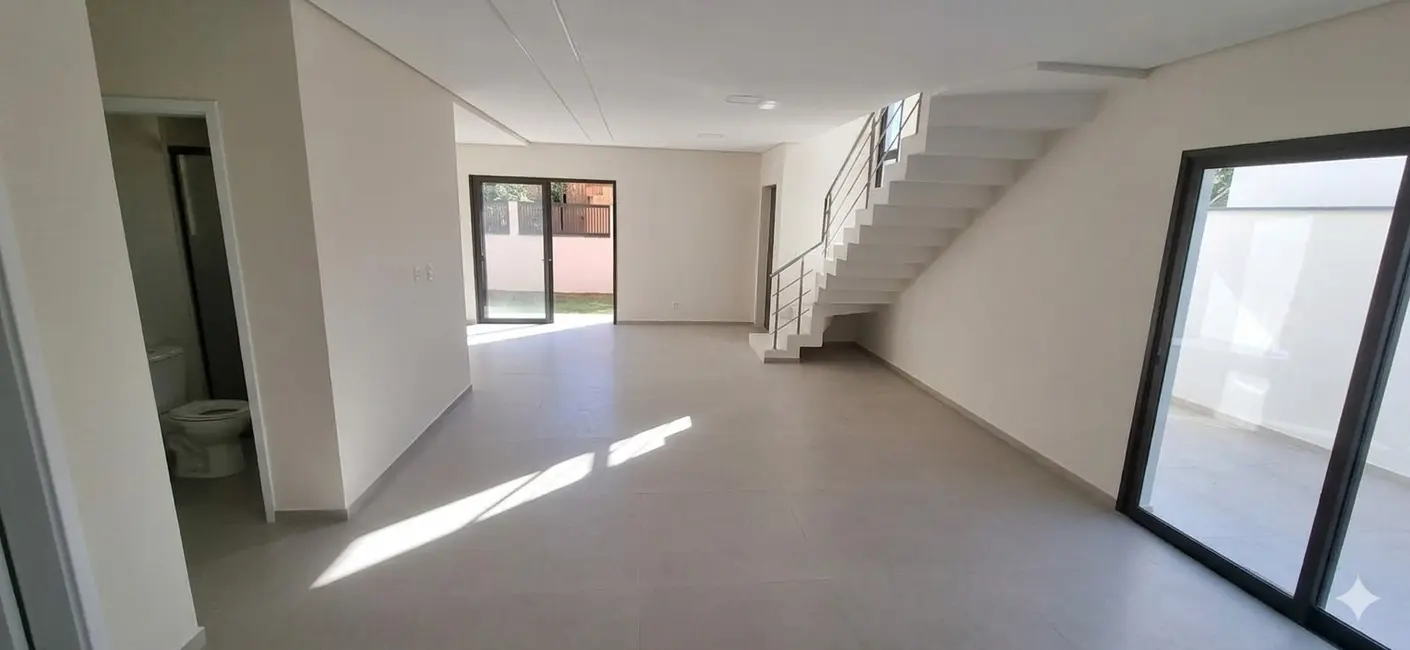 Foto 3 de Casa com 3 quartos à venda, 160m2 em São João do Rio Vermelho, Florianopolis - SC