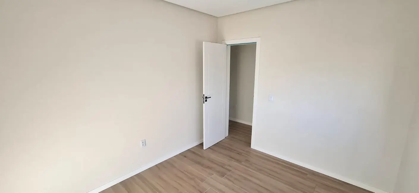 Foto 9 de Casa com 3 quartos à venda, 160m2 em São João do Rio Vermelho, Florianopolis - SC