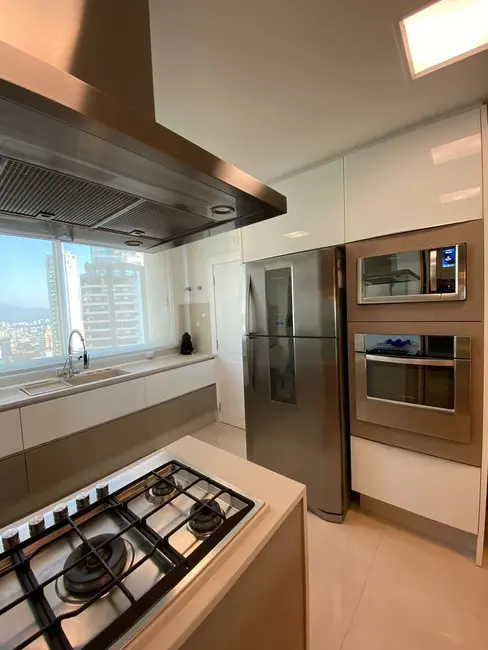 Foto 6 de Apartamento com 4 quartos à venda em Centro, Balneario Camboriu - SC