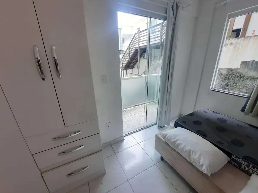 Foto 1 de Kitnet com 1 quarto à venda em Carvoeira, Florianopolis - SC
