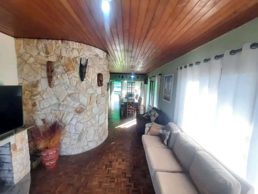 Casa com 6 quartos à venda, 1796m2 em Prado de Baixo, Biguacu - SC - imagem 3 Foto 3 de Casa com 6 quartos à venda, 1796m2 em Prado de Baixo, Biguacu - SC