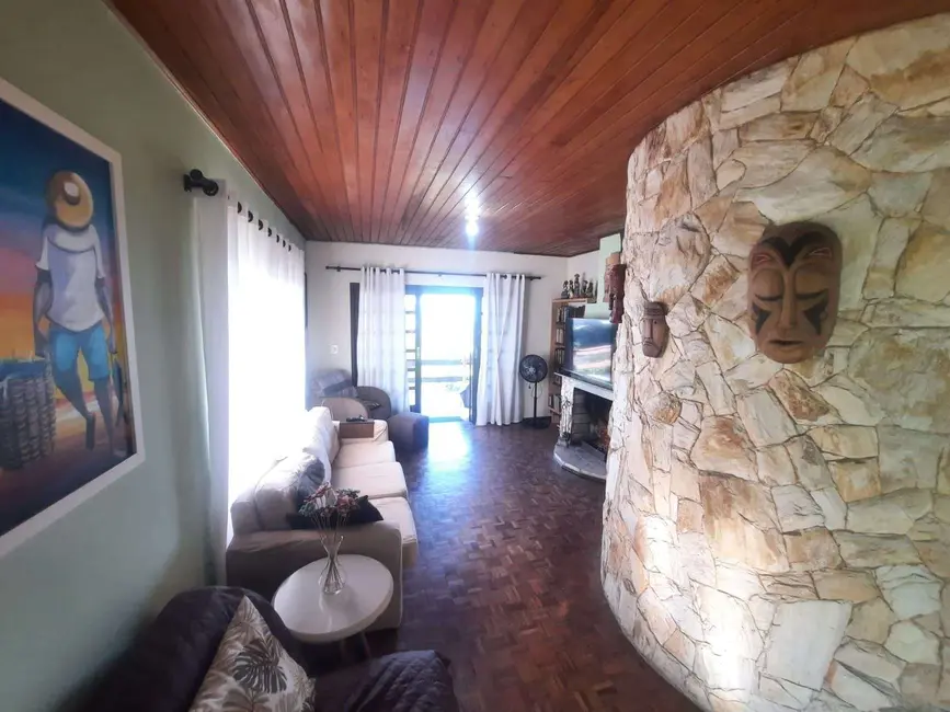 Casa com 6 quartos à venda, 1796m2 em Prado de Baixo, Biguacu - SC - imagem 1 Foto 1 de Casa com 6 quartos à venda, 1796m2 em Prado de Baixo, Biguacu - SC