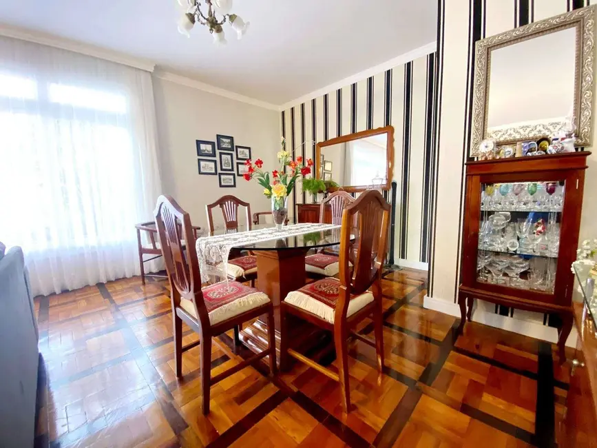 Casa com 6 quartos à venda, 385m2 em Trindade, Florianopolis - SC - imagem 3 Foto 3 de Casa com 6 quartos à venda, 385m2 em Trindade, Florianopolis - SC