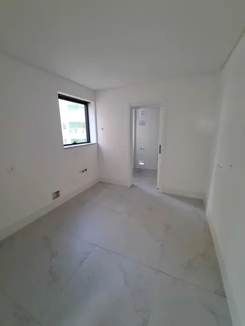 Foto 1 de Apartamento com 4 quartos à venda, 163m2 em Meia Praia, Itapema - SC