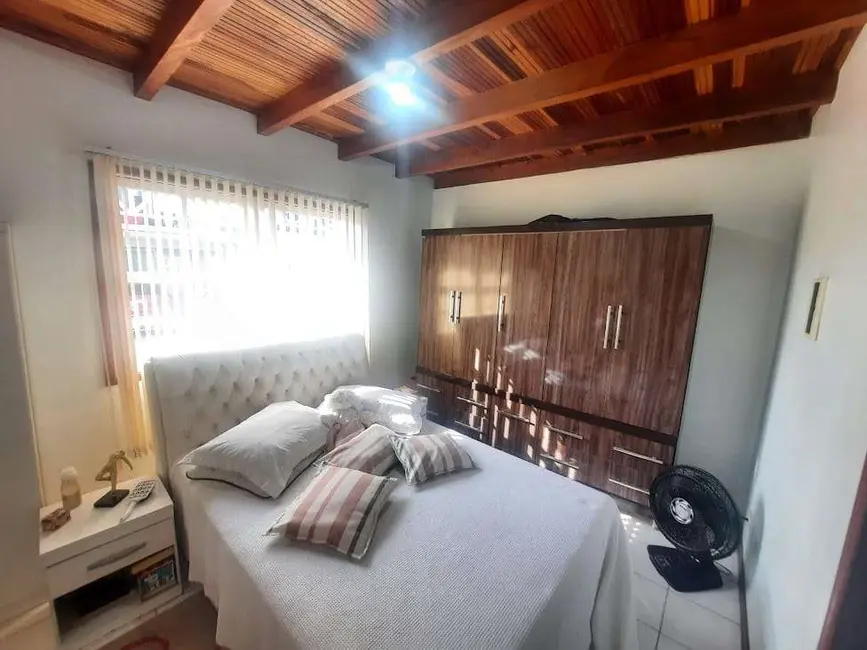 Casa com 3 quartos à venda, 220m2 em Carianos, Florianopolis - SC - imagem 2 Foto 2 de Casa com 3 quartos à venda, 220m2 em Carianos, Florianopolis - SC