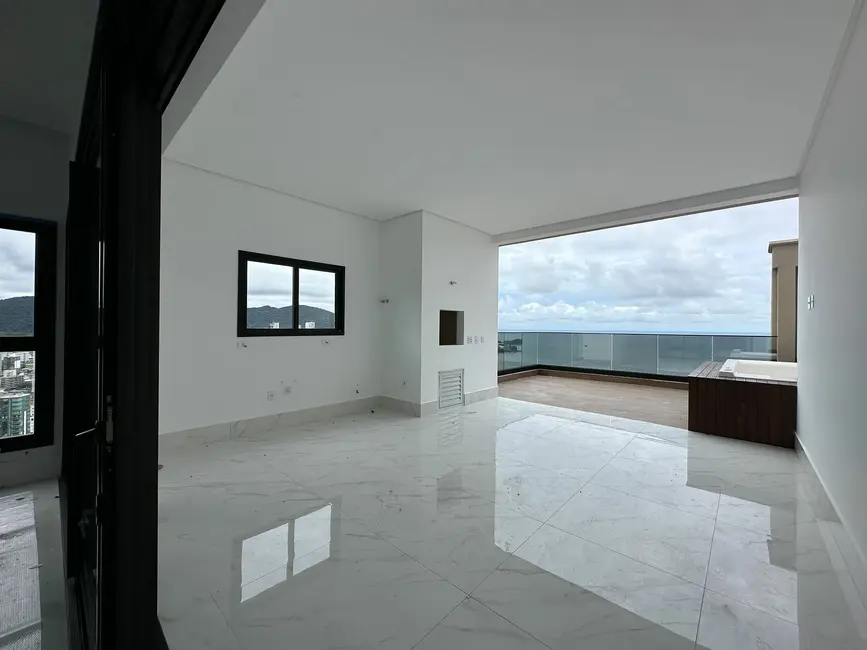 Foto 3 de Cobertura com 4 quartos à venda, 624m2 em Centro, Itapema - SC