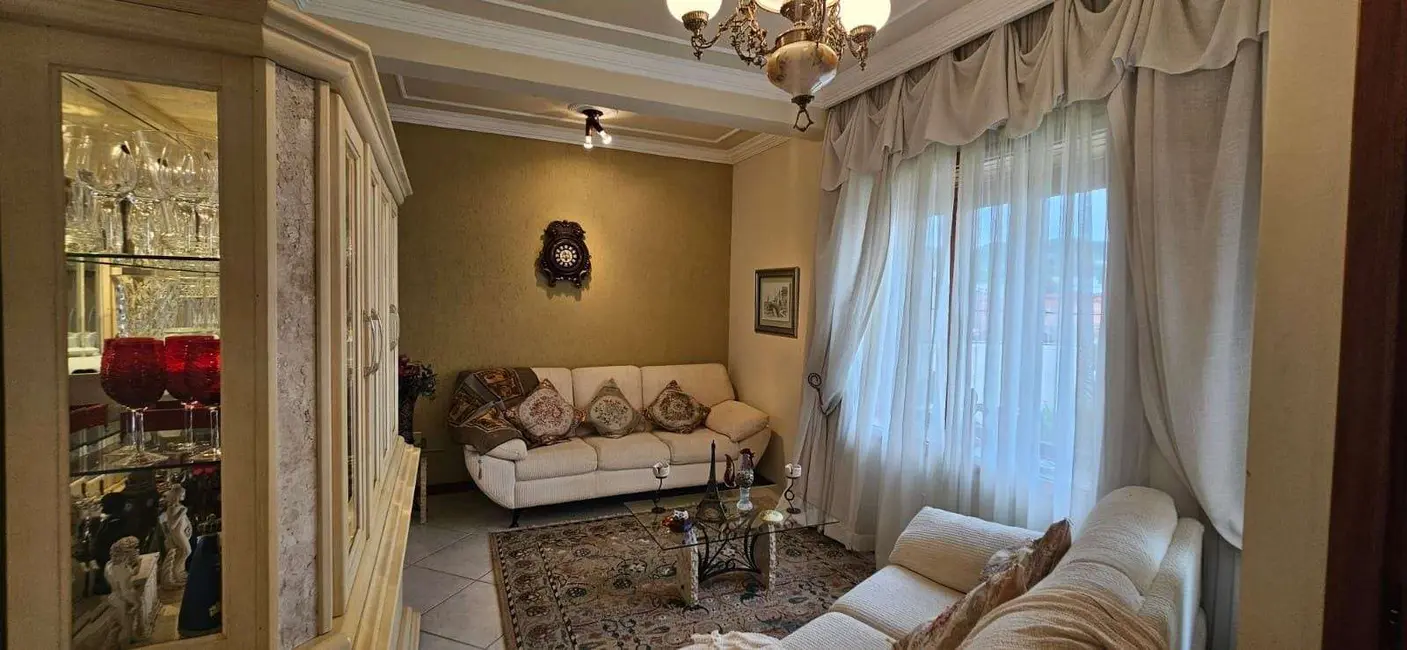 Foto 1 de Casa com 3 quartos à venda, 300m2 em Areias, Sao Jose - SC