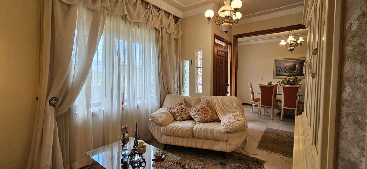 Foto 2 de Casa com 3 quartos à venda, 300m2 em Areias, Sao Jose - SC