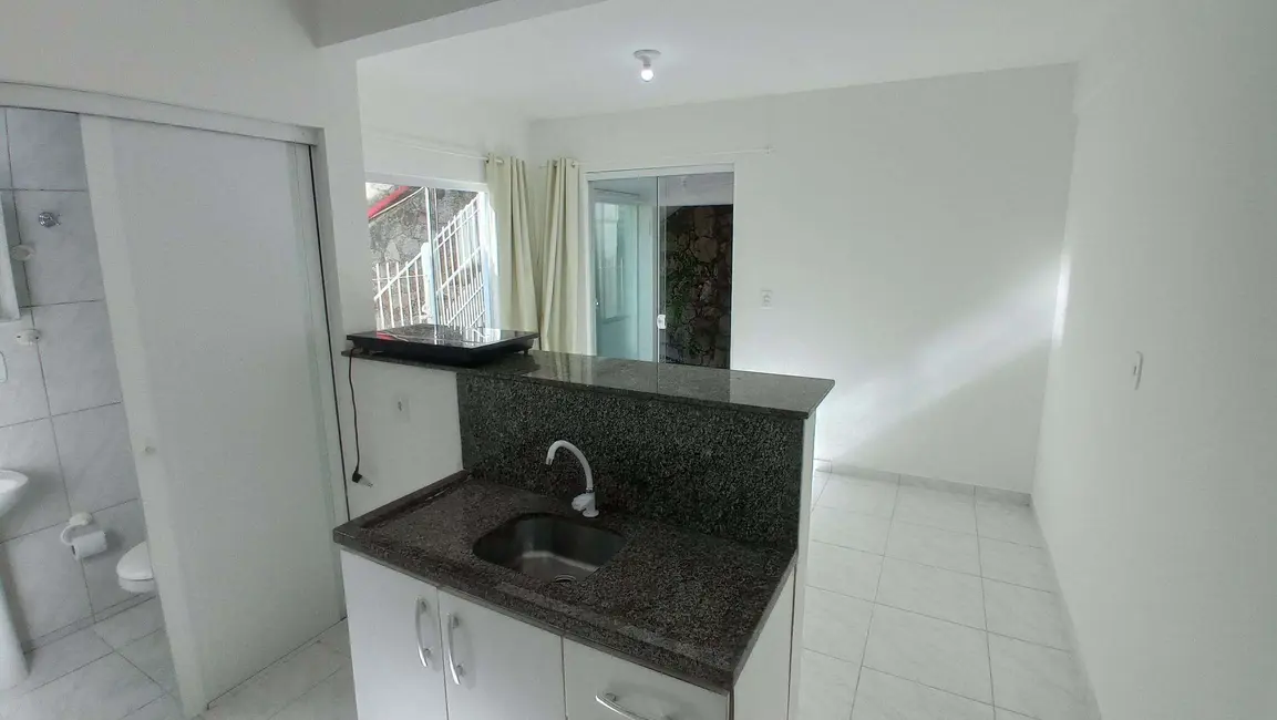 Foto 2 de Apartamento com 1 quarto à venda em Carvoeira, Florianopolis - SC
