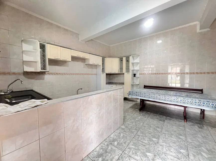Foto 8 de Sobrado com 3 quartos à venda, 300m2 em Flórida, Praia Grande - SP