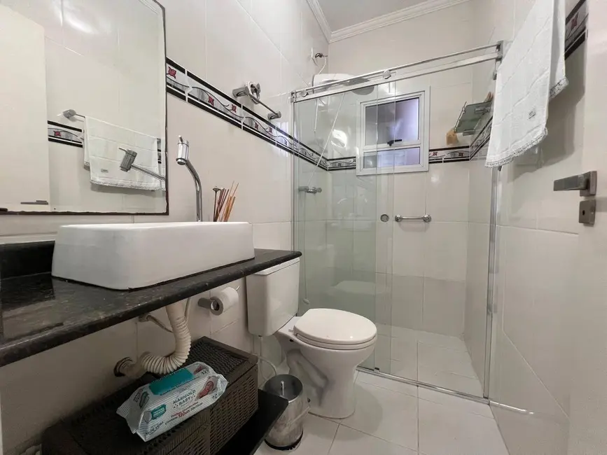 Foto 3 de Sobrado com 3 quartos à venda, 151m2 em Maracanã, Praia Grande - SP