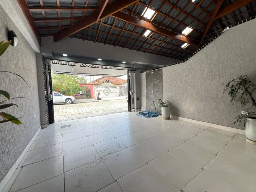 Casa com 3 quartos à venda em Caiçara, Praia Grande - SP - imagem 8 Foto 8 de Casa com 3 quartos à venda em Caiçara, Praia Grande - SP