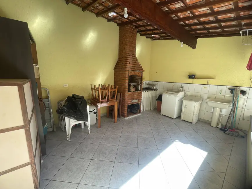 Foto 4 de Sobrado com 3 quartos à venda, 209m2 em Guilhermina, Praia Grande - SP