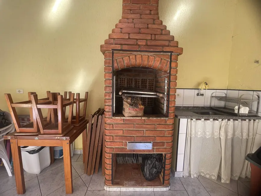 Foto 5 de Sobrado com 3 quartos à venda, 209m2 em Guilhermina, Praia Grande - SP