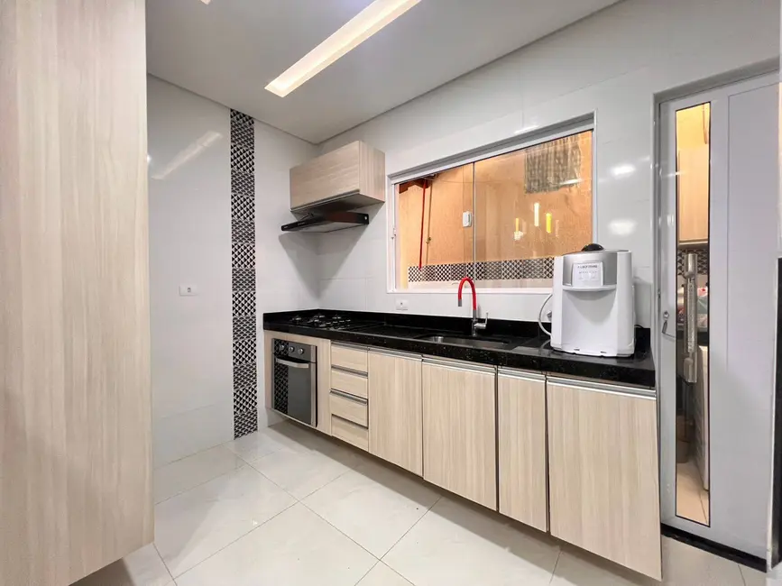 Foto 2 de Casa de Condomínio com 2 quartos à venda, 64m2 em Caiçara, Praia Grande - SP