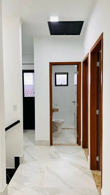 Foto 6 de Casa de Condomínio com 2 quartos à venda, 70m2 em Maracanã, Praia Grande - SP