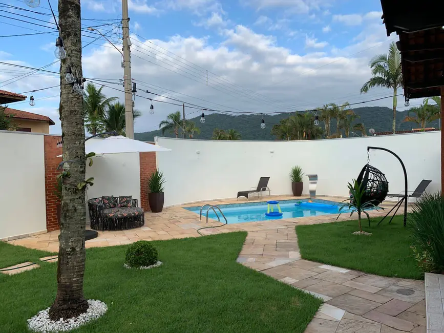 Foto 2 de Casa com 3 quartos à venda, 320m2 em Flórida, Praia Grande - SP