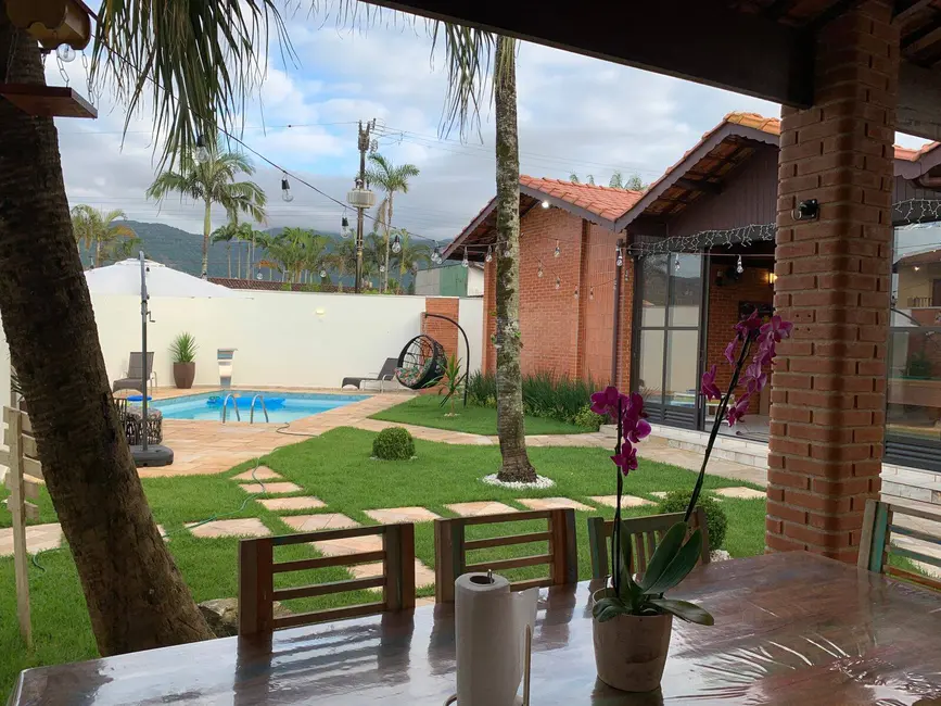Foto 5 de Casa com 3 quartos à venda, 320m2 em Flórida, Praia Grande - SP