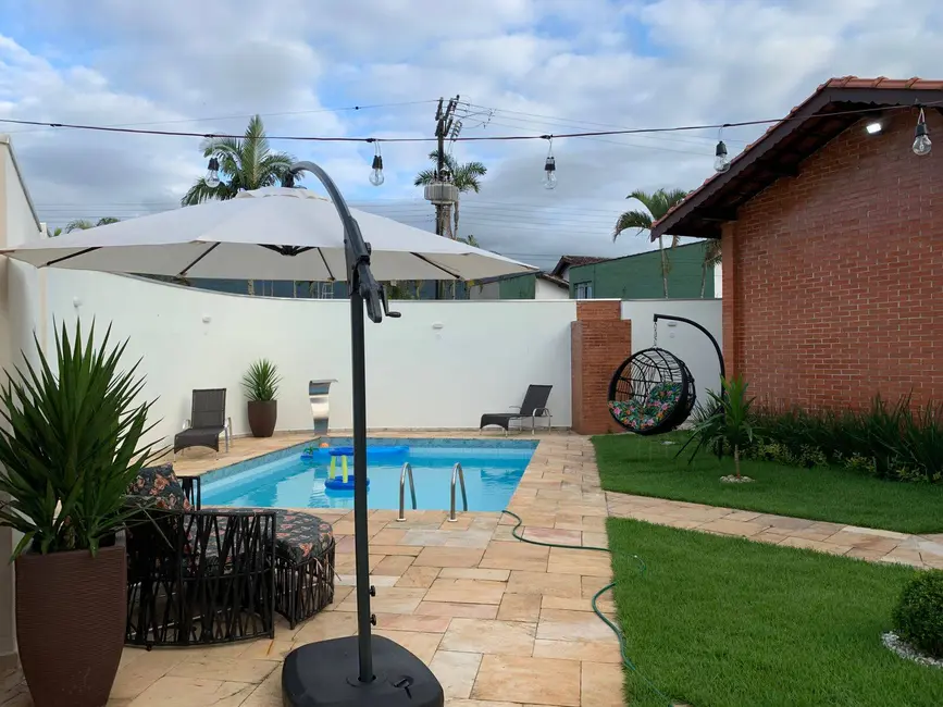 Foto 1 de Casa com 3 quartos à venda, 320m2 em Flórida, Praia Grande - SP