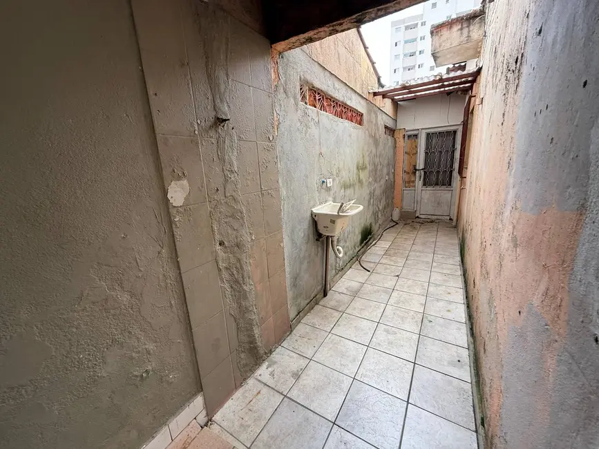 Casa com 2 quartos à venda, 195m2 em Guilhermina, Praia Grande - SP - imagem 4 Foto 4 de Casa com 2 quartos à venda, 195m2 em Guilhermina, Praia Grande - SP