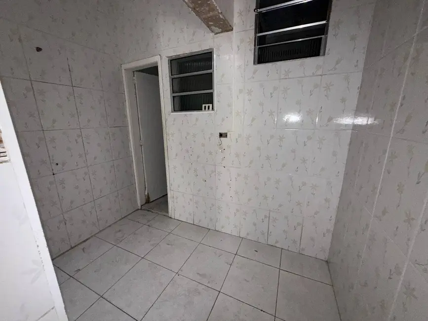 Casa com 2 quartos à venda, 195m2 em Guilhermina, Praia Grande - SP - imagem 9 Foto 9 de Casa com 2 quartos à venda, 195m2 em Guilhermina, Praia Grande - SP