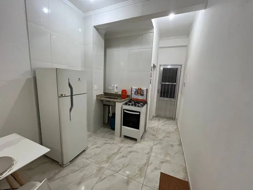 Foto 6 de Kitnet com 1 quarto à venda, 40m2 em Aviação, Praia Grande - SP