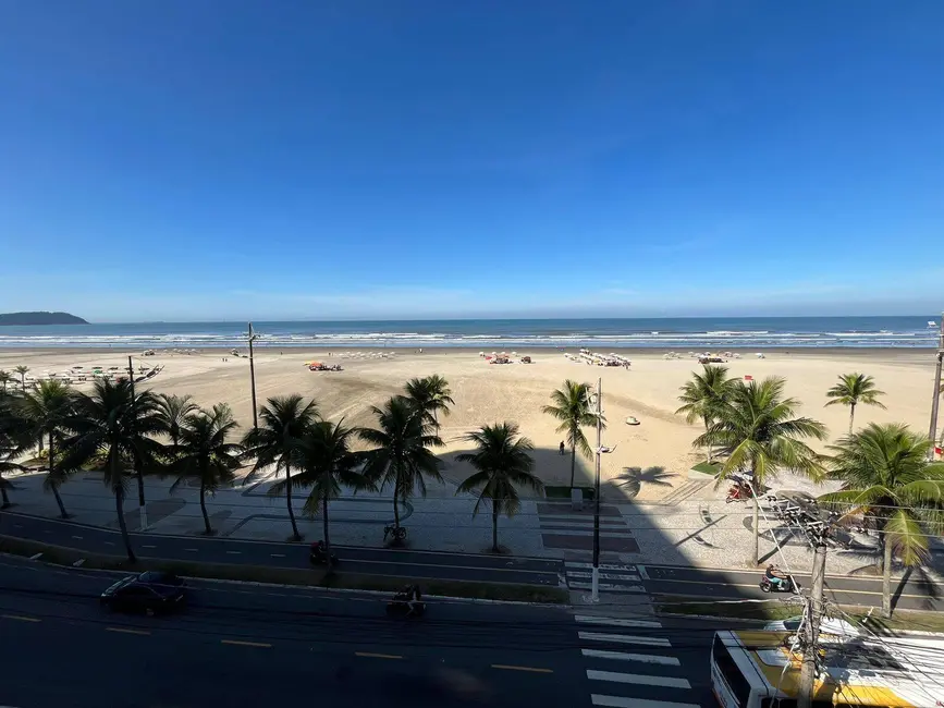 Foto 2 de Kitnet com 1 quarto à venda, 40m2 em Aviação, Praia Grande - SP