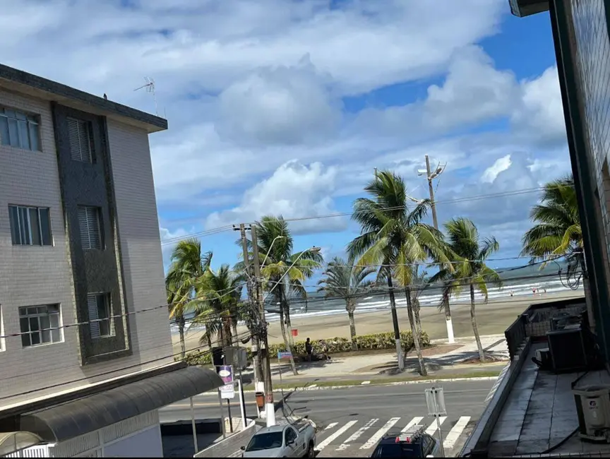 Foto 3 de Kitnet com 1 quarto à venda, 40m2 em Aviação, Praia Grande - SP