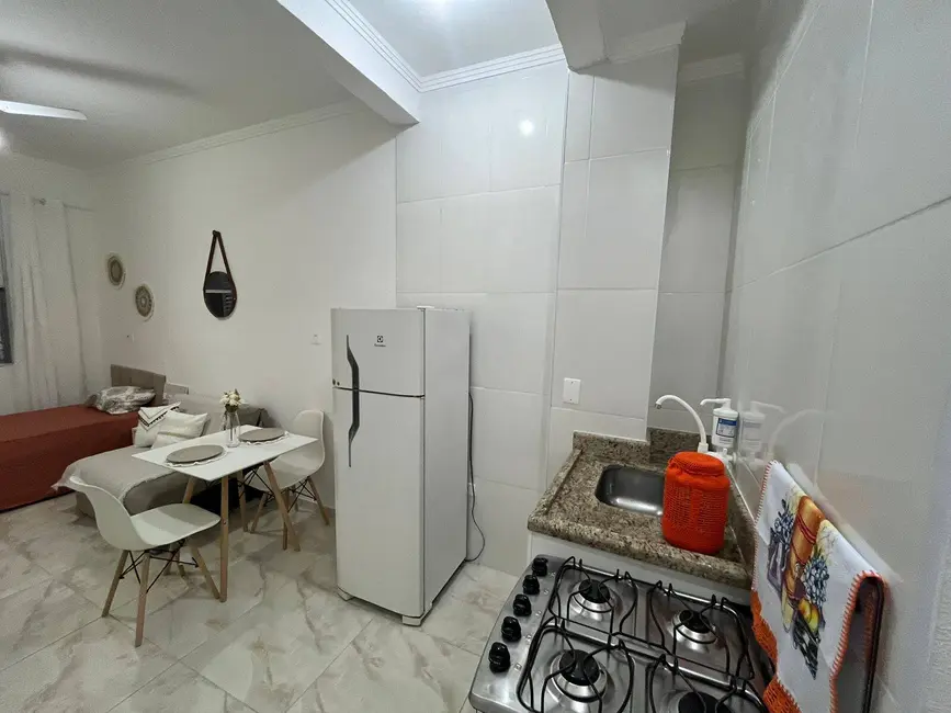 Foto 4 de Kitnet com 1 quarto à venda, 40m2 em Aviação, Praia Grande - SP