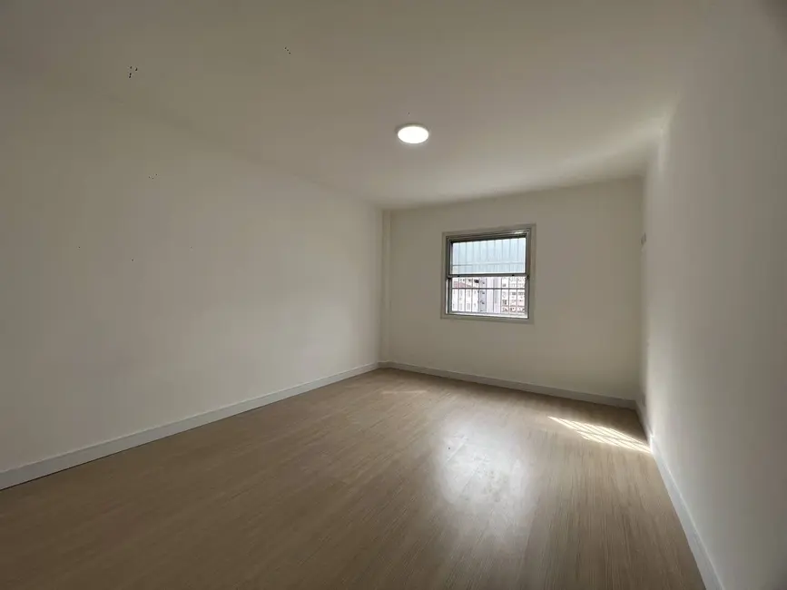 Kitnet com 1 quarto à venda, 37m2 em Boqueirão, Praia Grande - SP - imagem 7 Foto 7 de Kitnet com 1 quarto à venda, 37m2 em Boqueirão, Praia Grande - SP