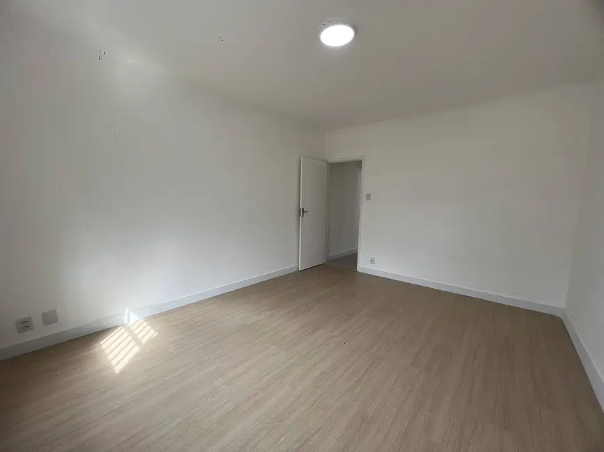 Kitnet com 1 quarto à venda, 37m2 em Boqueirão, Praia Grande - SP - imagem 9 Foto 9 de Kitnet com 1 quarto à venda, 37m2 em Boqueirão, Praia Grande - SP