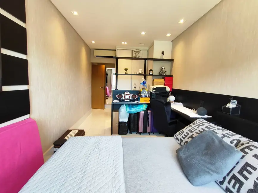 Apartamento com 3 quartos à venda, 350m2 em Canto do Forte, Praia Grande - SP - imagem 9 Foto 9 de Apartamento com 3 quartos à venda, 350m2 em Canto do Forte, Praia Grande - SP