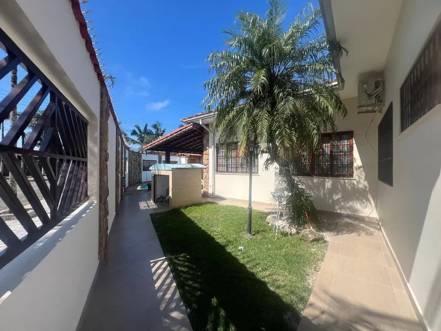 Foto 5 de Casa com 3 quartos à venda, 150m2 em Real, Praia Grande - SP