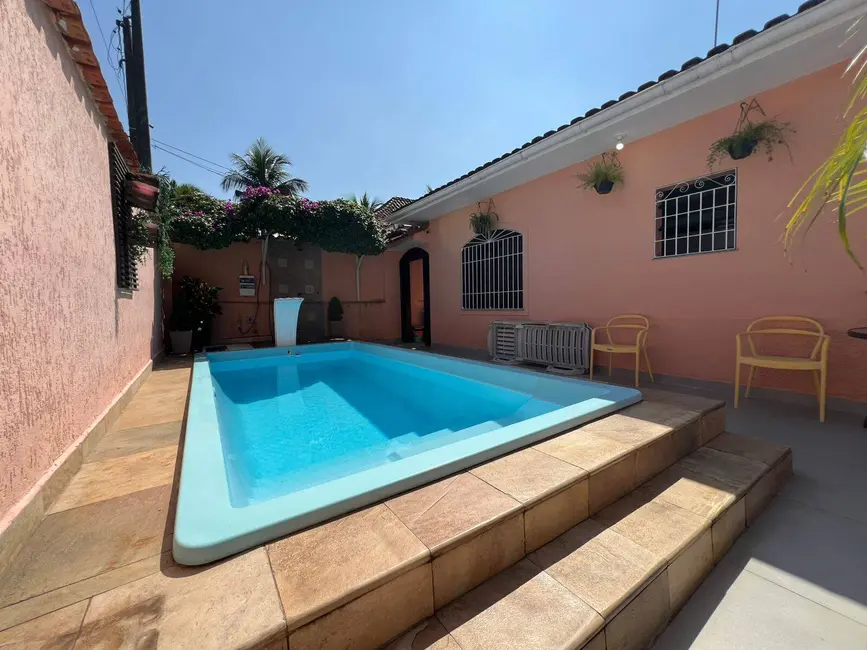 Foto 2 de Casa com 3 quartos à venda, 138m2 em Caiçara, Praia Grande - SP