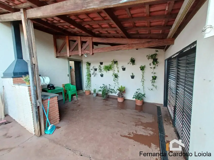 Casa com 3 quartos à venda, 264m2 em Parque dos Bandeirantes, Ribeirao Preto - SP - imagem 1 Foto 1 de Casa com 3 quartos à venda, 264m2 em Parque dos Bandeirantes, Ribeirao Preto - SP