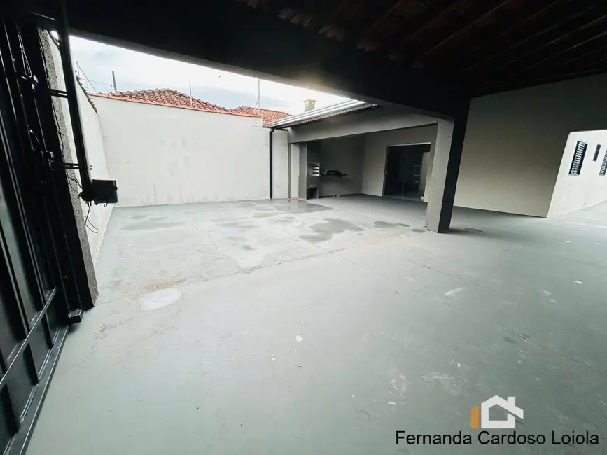 Foto 2 de Casa com 3 quartos à venda, 249m2 em Jardinopolis - SP