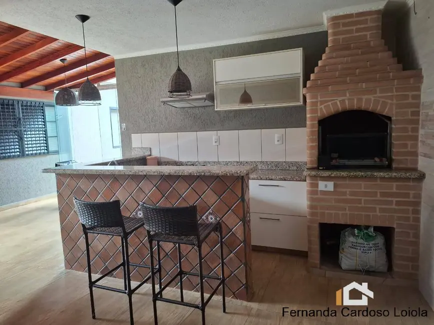 Foto 2 de Casa com 6 quartos à venda, 295m2 em Jardim Antártica, Ribeirao Preto - SP