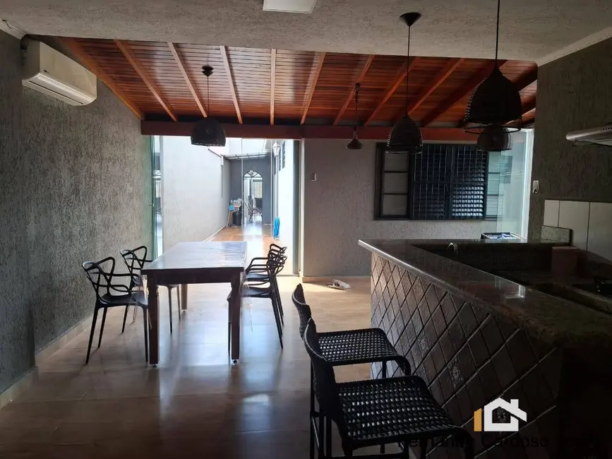 Foto 3 de Casa com 6 quartos à venda, 295m2 em Jardim Antártica, Ribeirao Preto - SP