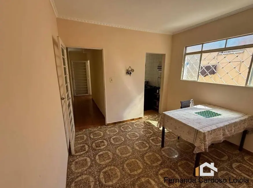Casa com 5 quartos à venda, 250m2 em Independência, Ribeirao Preto - SP - imagem 2 Foto 2 de Casa com 5 quartos à venda, 250m2 em Independência, Ribeirao Preto - SP