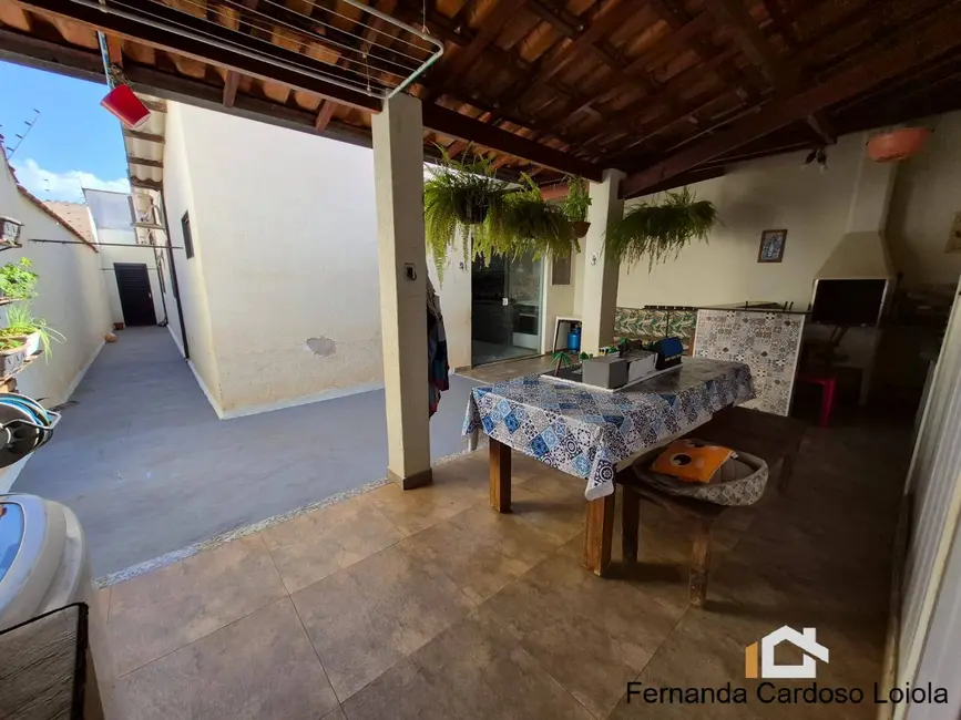 Casa com 2 quartos à venda, 189m2 em Jardim Interlagos, Ribeirao Preto - SP - imagem 8 Foto 8 de Casa com 2 quartos à venda, 189m2 em Jardim Interlagos, Ribeirao Preto - SP