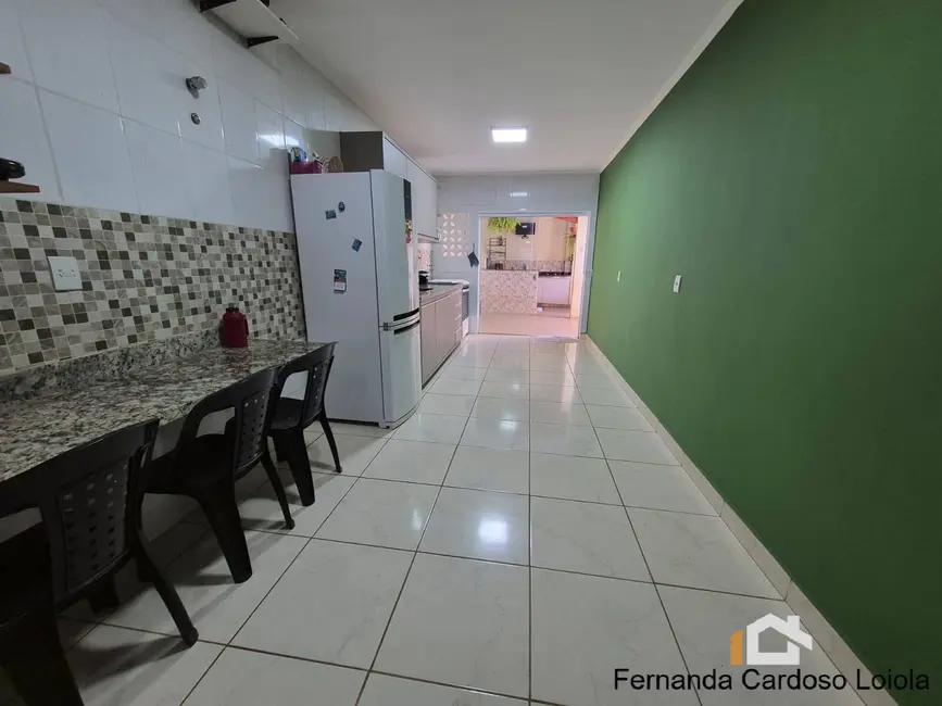 Casa com 2 quartos à venda, 189m2 em Jardim Interlagos, Ribeirao Preto - SP - imagem 5 Foto 5 de Casa com 2 quartos à venda, 189m2 em Jardim Interlagos, Ribeirao Preto - SP