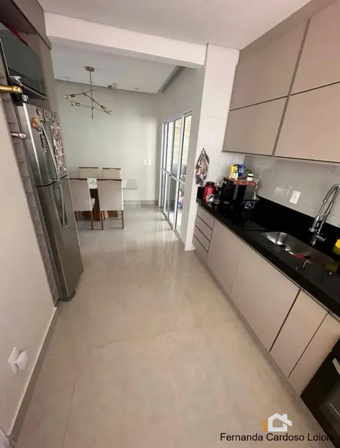 Sobrado com 3 quartos à venda, 161m2 em Ribeirao Preto - SP - imagem 3 Foto 3 de Sobrado com 3 quartos à venda, 161m2 em Ribeirao Preto - SP